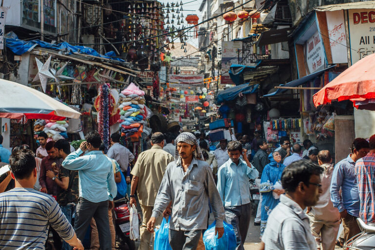 Photo of a busy street market in Mumbai